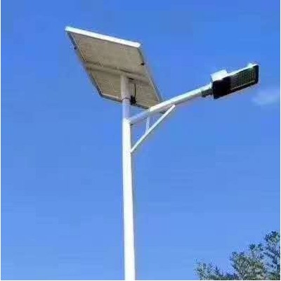 太阳能路灯厂家保定5米40瓦金豆灯头农村太阳能路灯