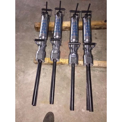 福鼎市拆除大塊青石用機載劈石機