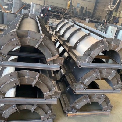 混凝土急流槽鋼模具優惠加工，u型急流槽模具質量可靠