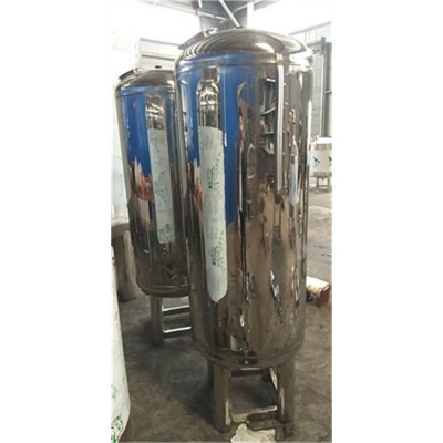 昆山鴻謙保溫純凈水箱無菌水箱廠家304不銹鋼無菌水箱質(zhì)量為本