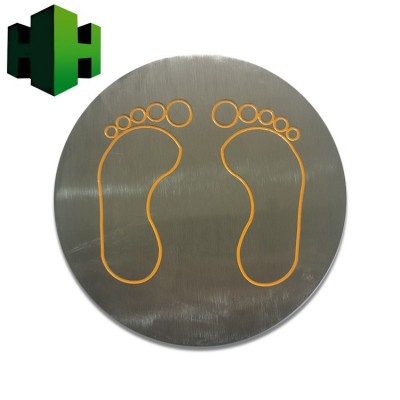 圓形大腳丫地鐵站廳地面蓄光自發光不銹鋼箭頭