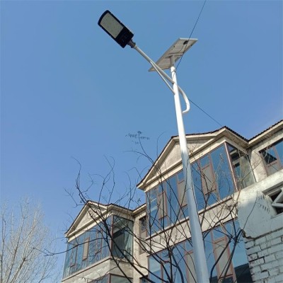 郑州高杆灯路灯 8米10米道路太阳能路灯厂家