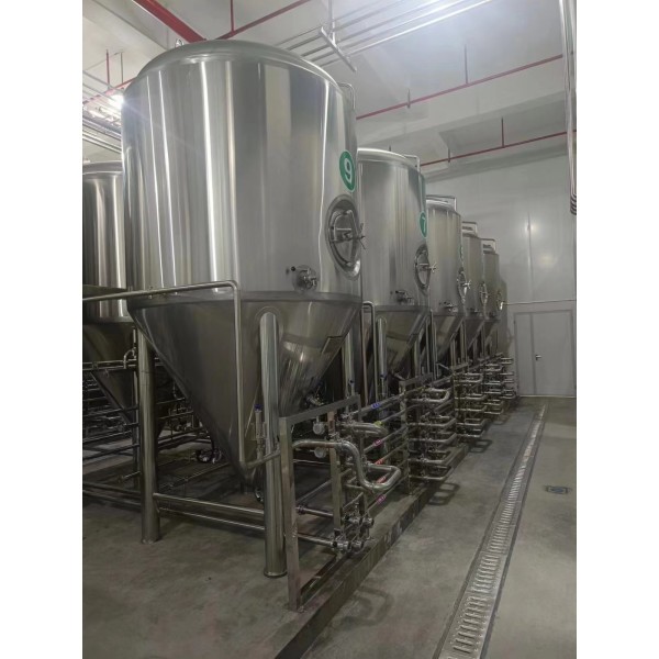 连云港大型啤酒厂年产3000吨的自动化精酿啤酒设备