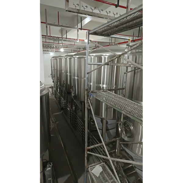 九寨沟大型精酿啤酒设备生产线供应厂家