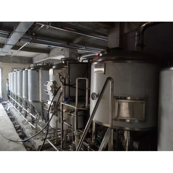 丽江生产3000升精酿啤酒的设备啤酒设备厂家