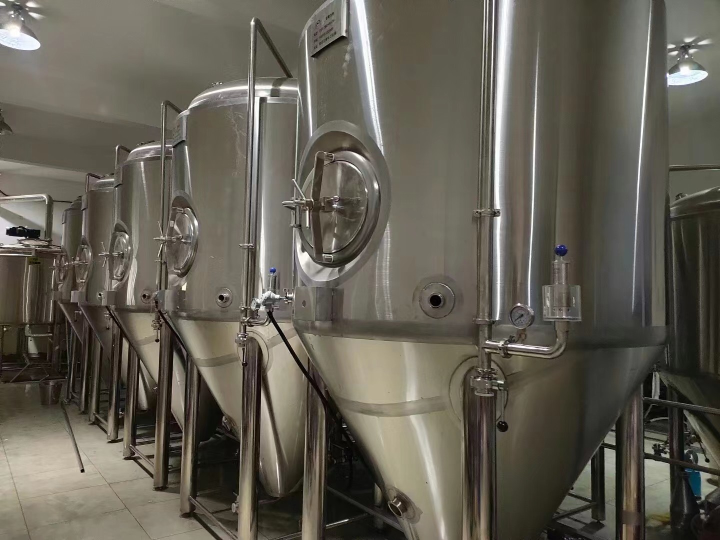 合肥啤酒制作设备日产3000升的精酿啤酒设备定做厂家