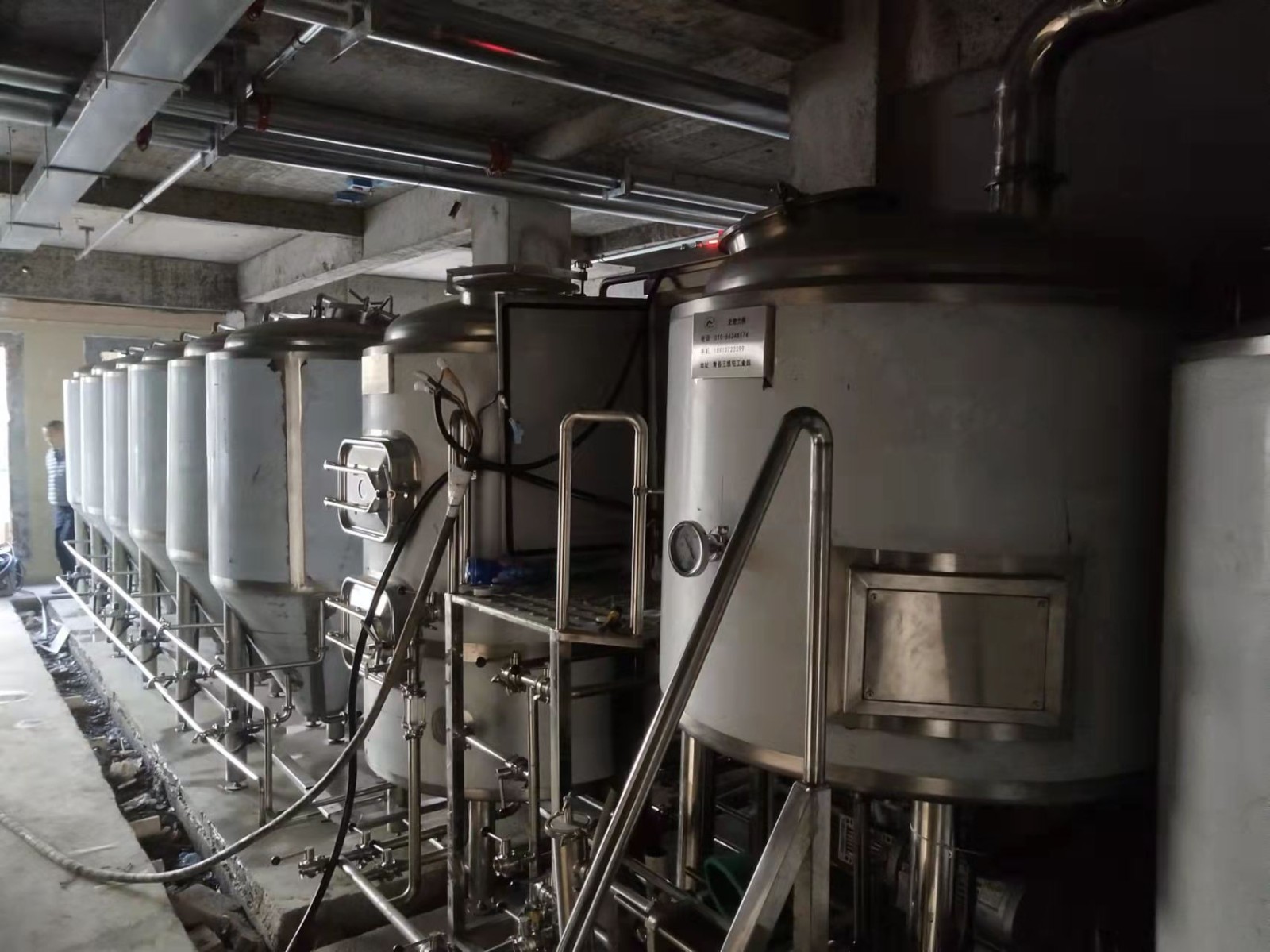 陕西中小型啤酒设备生产工厂2吨半的精酿啤酒设备